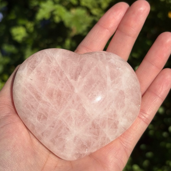 Medium Large Pink Rose Quartz Puffy Crystal Heart Carving - Picture 8 of 10